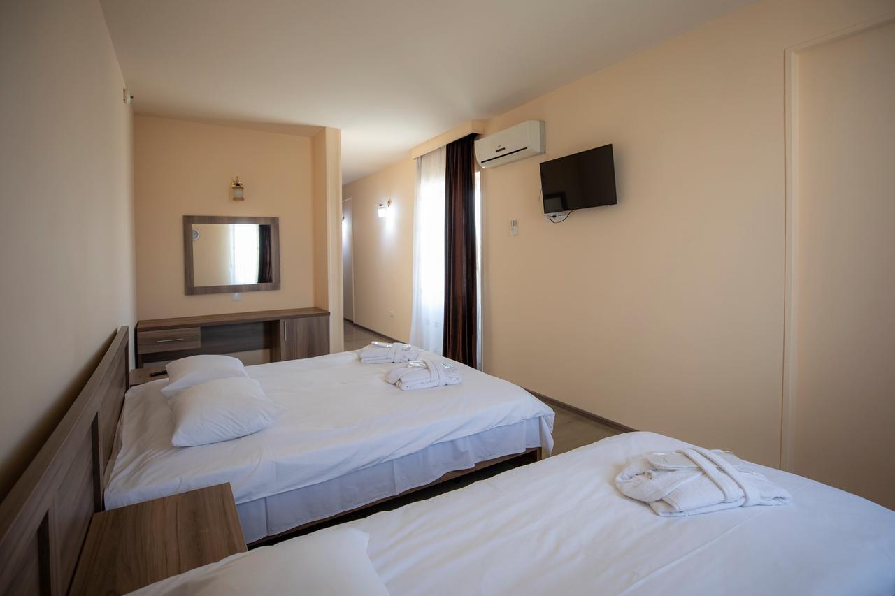 Leader Hotel Gori Exterior foto