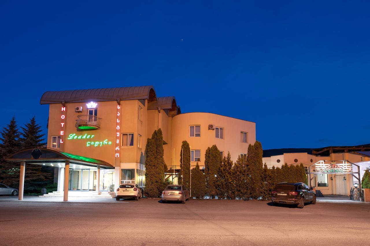 Leader Hotel Gori Exterior foto